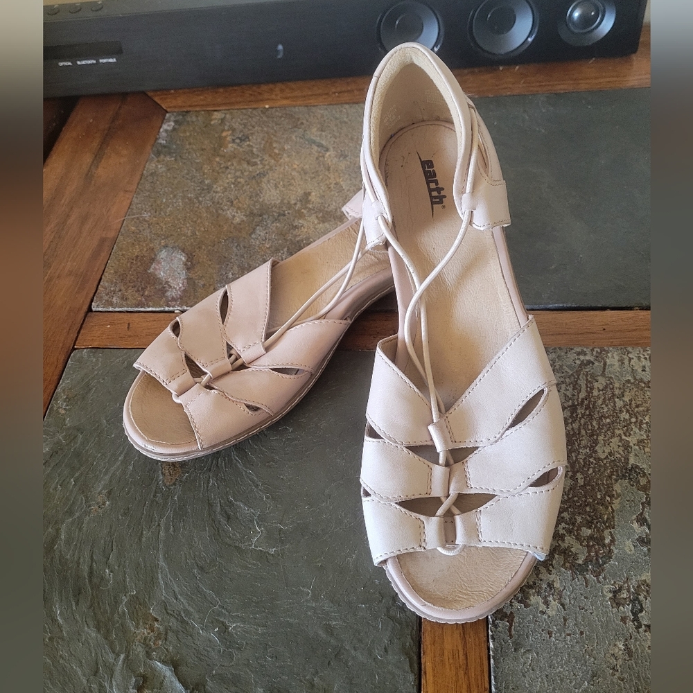 Earth Aloha Blush Flat Sandals Nude Leather Women's Slip On Flats Peep Toe Shoes